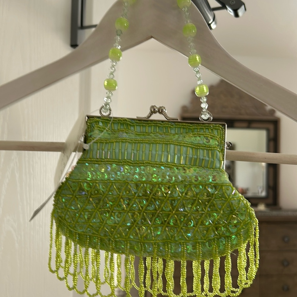 Lure collection sequence purse